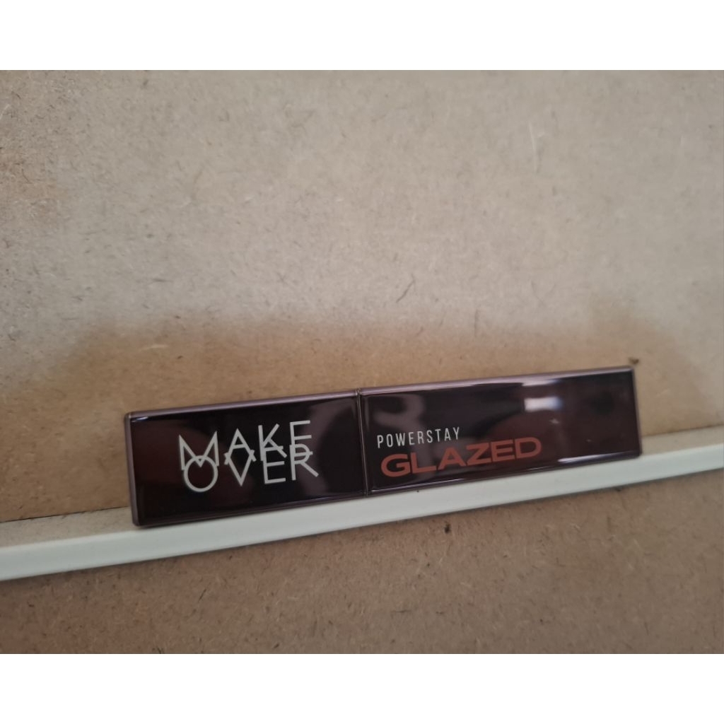 Make over powerstay glazed shade d22 lowkey