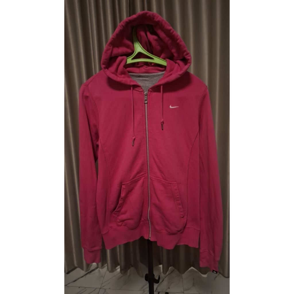 Hoodie Zipper Nike Athletic Original Warna Pink Minus Ada Hole Sedikit Tapi Tidak Tembus (Cek Video)