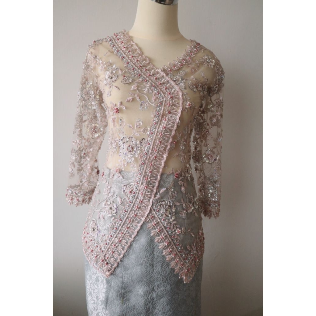 Kebaya premium full payet nude pink