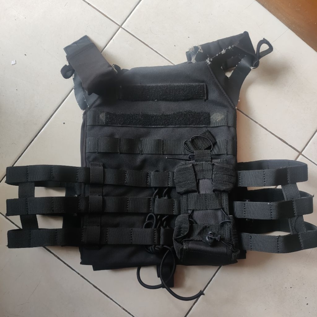 vest JPC Emerson warna hitam/black