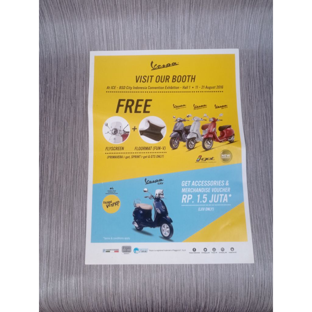 brosur iklan motor vespa