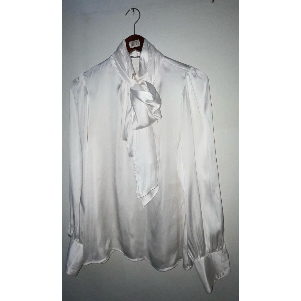 Blouse putih silk look Zara Woman + Kemeja Kuning Giordano(salaloved)e