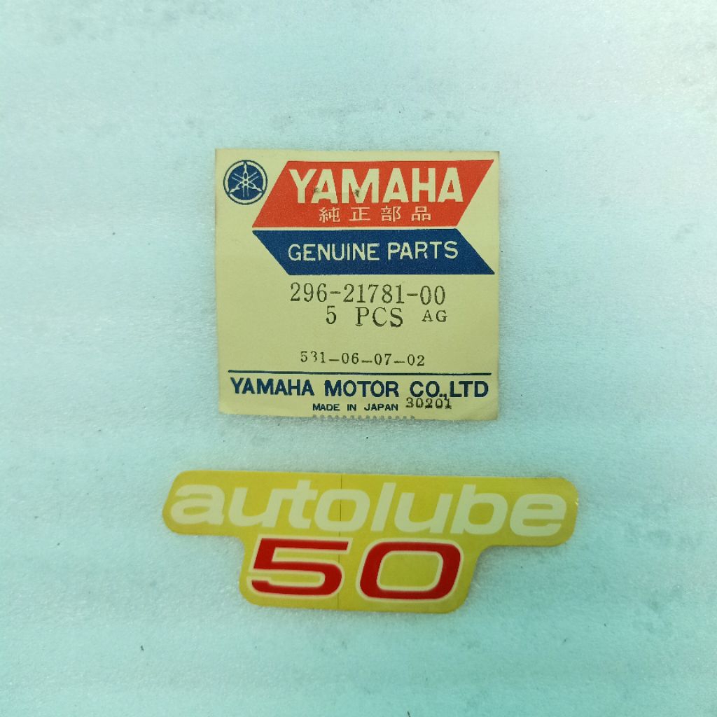 Sticker striping decals dop cover accu yamaha u50 u5 296-21781-00 original yamaha genuine Japanese p
