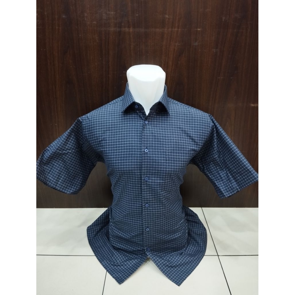 Alisan Kemeja Formal Pria Kotak Navy Lengan Pendek Reguler