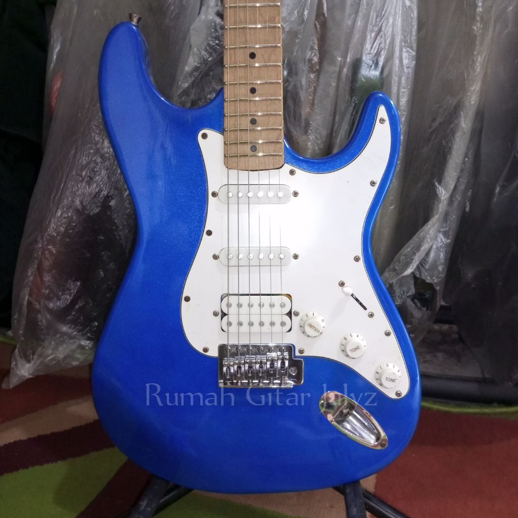 gitar elektrik chard Strat style bekas second
