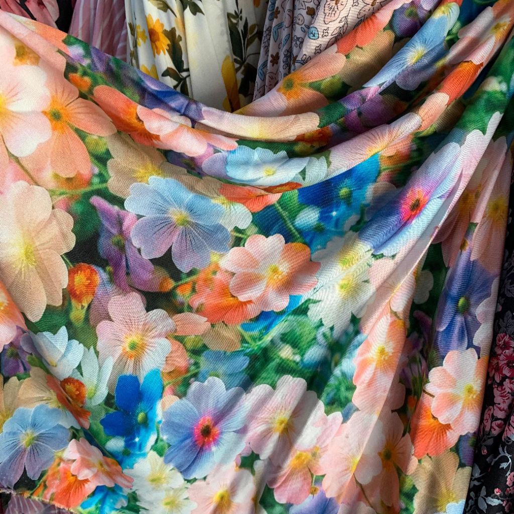 Kain Katun Rayon Viscose Premium motif bunga kembang gradasi