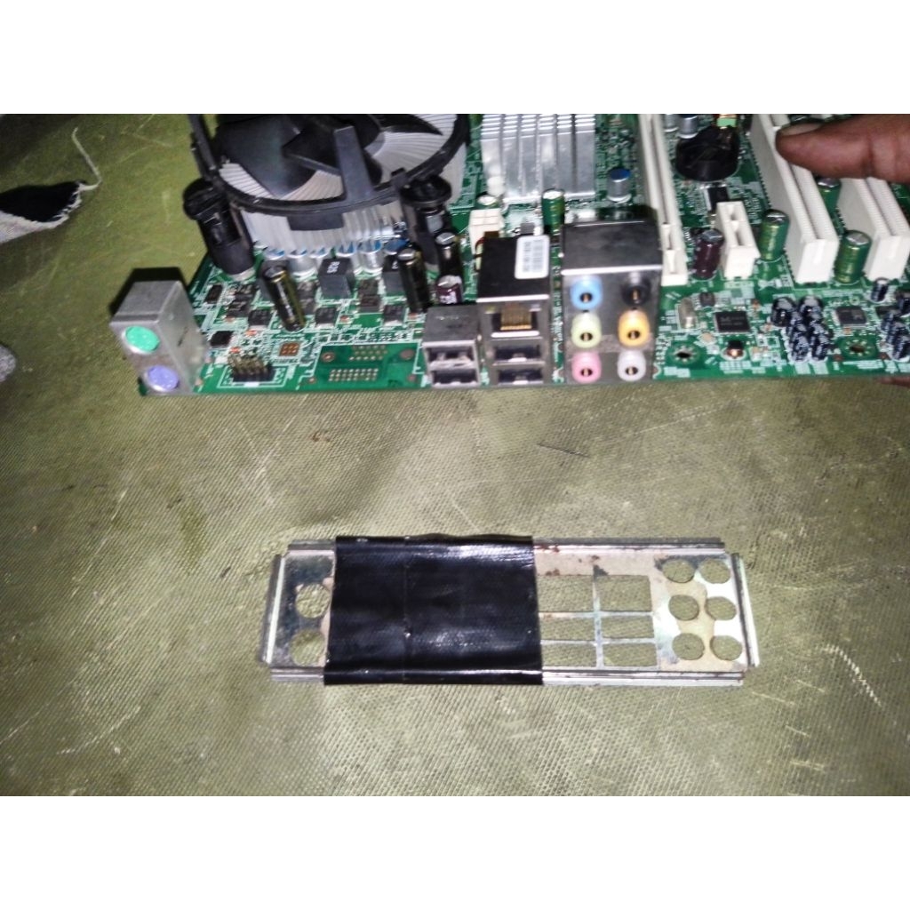 Motherboard Mainboard PC Built up LGA Q8400 DDR3 1333 4GB KINGSTON SET