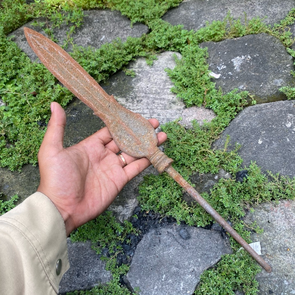 koleksi pajangan tempel dinding ruang tamu dekorasi unik clasik