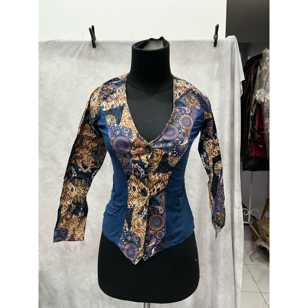 Atasan batik biru dongker cantik
