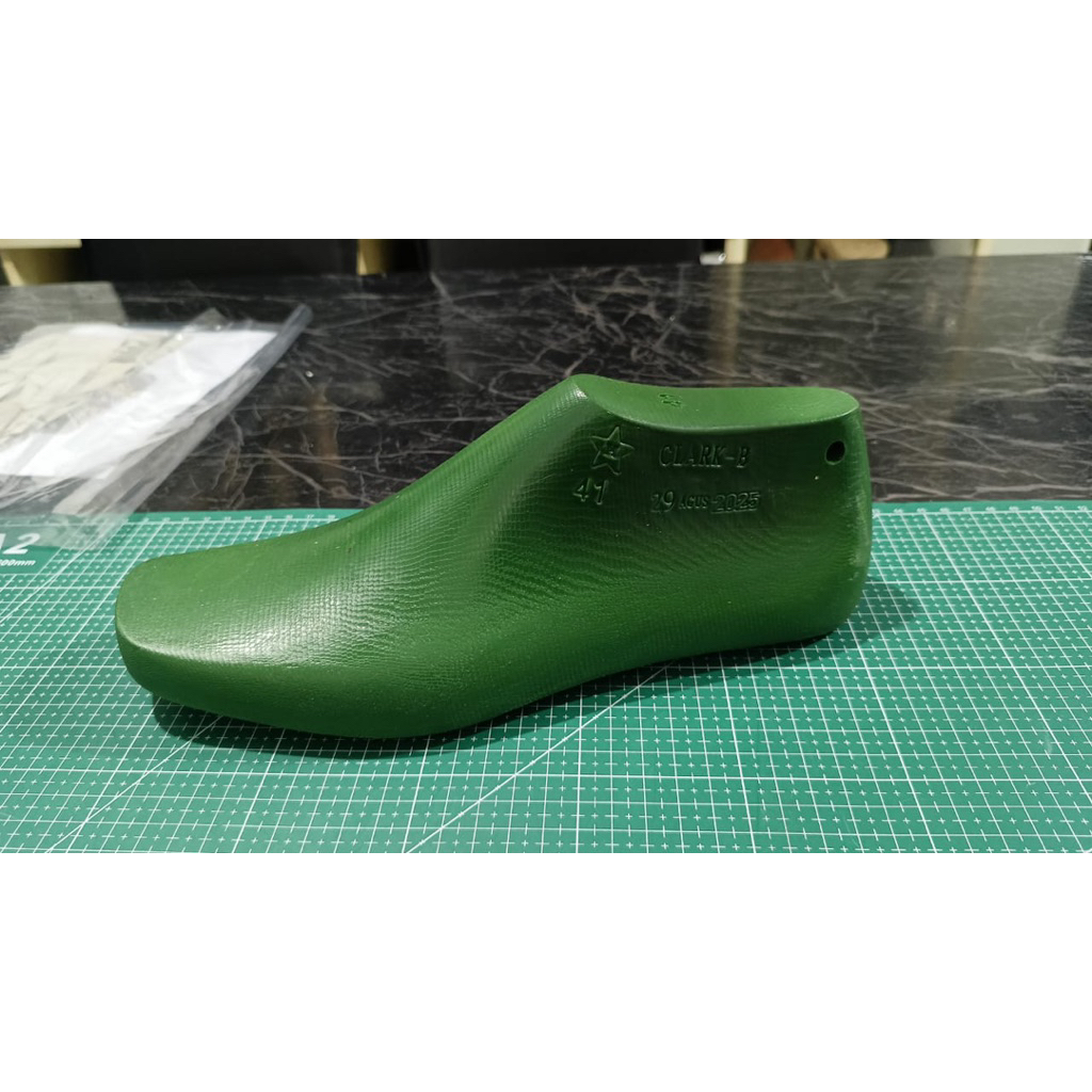 Shoelast Plastik Wanita