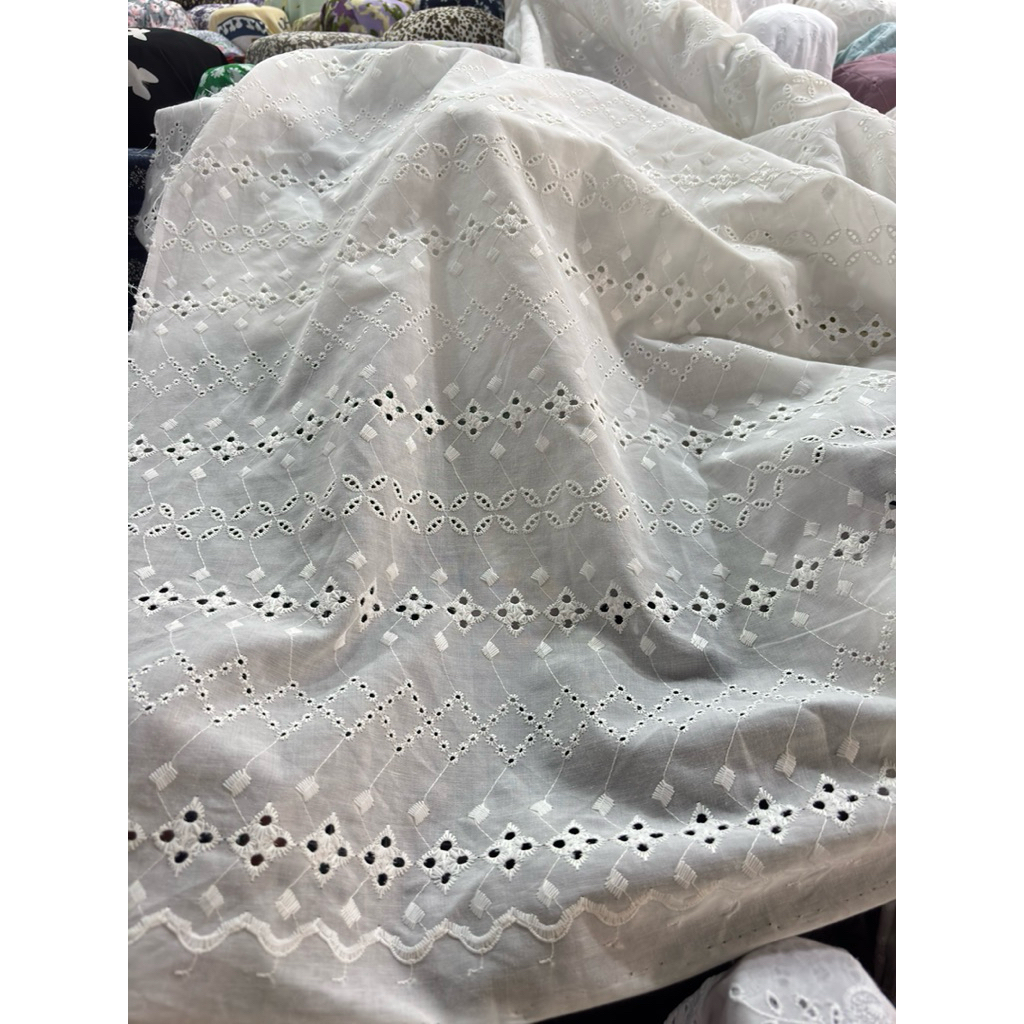 Bahan Katun Bordir Bolong ~ Kain Katun Bordir Premium ~ Katun Bordir Import ~ Bahan Meteran Katun Bo