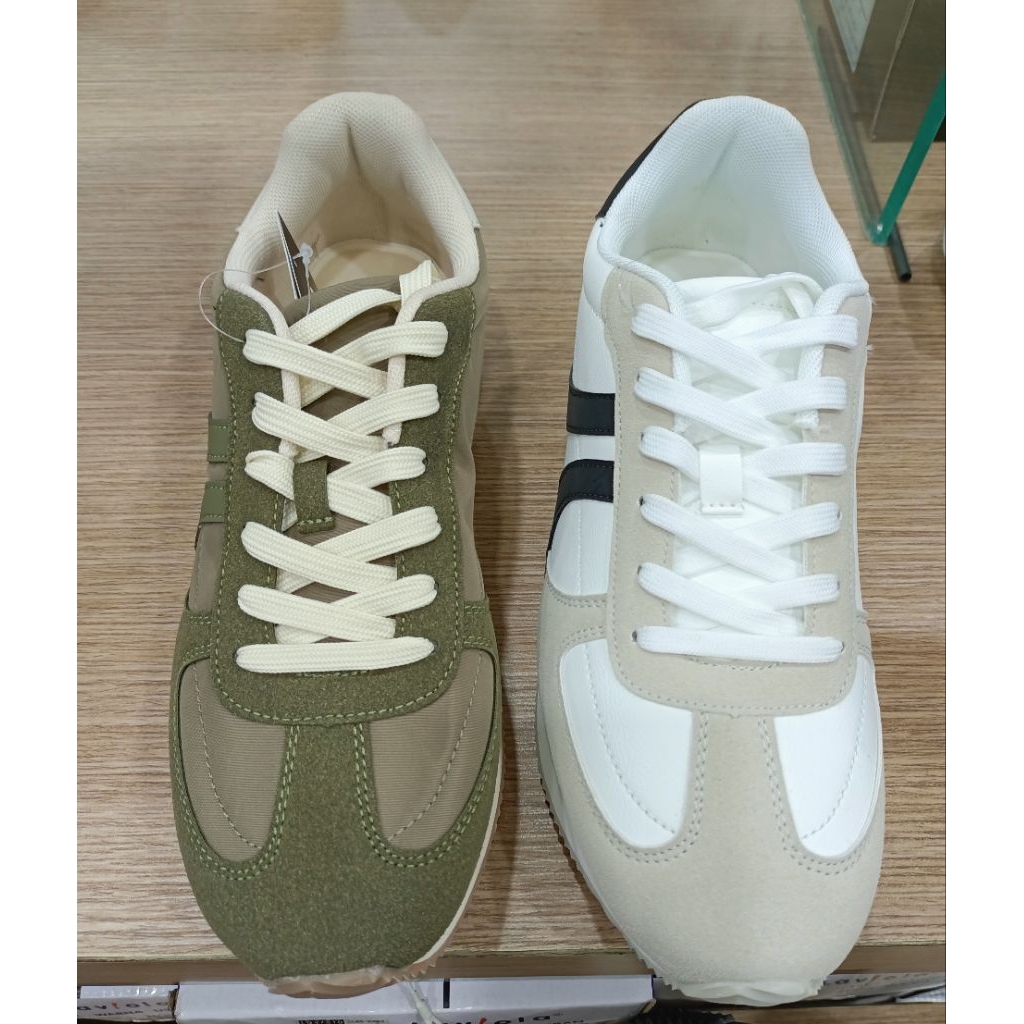 Sepatu Sneakers merk VOLO