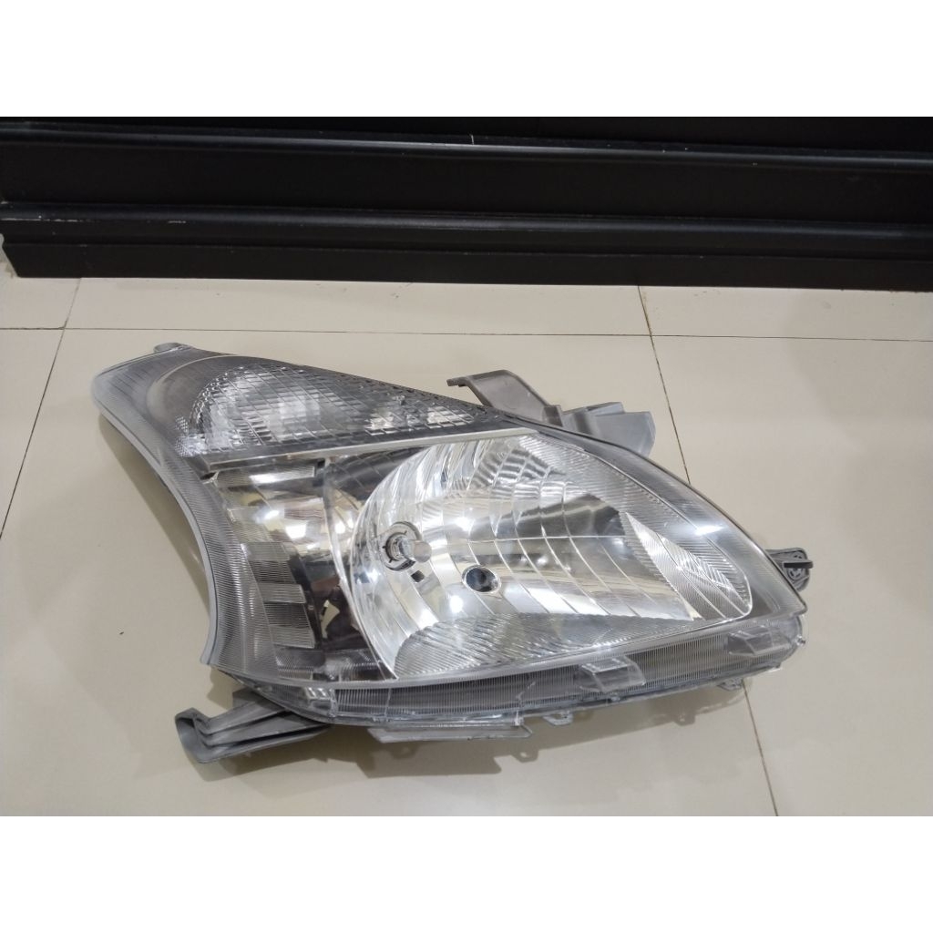 headlamp lampu depan toyota avanza xenia veloz 2012-2014 KANAN original COPOTAN