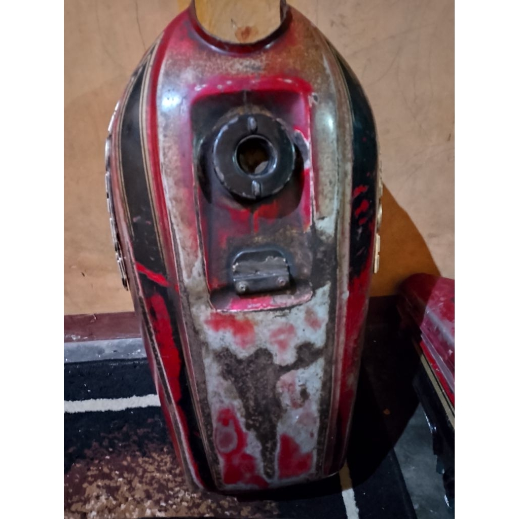 gl100 original paint merah