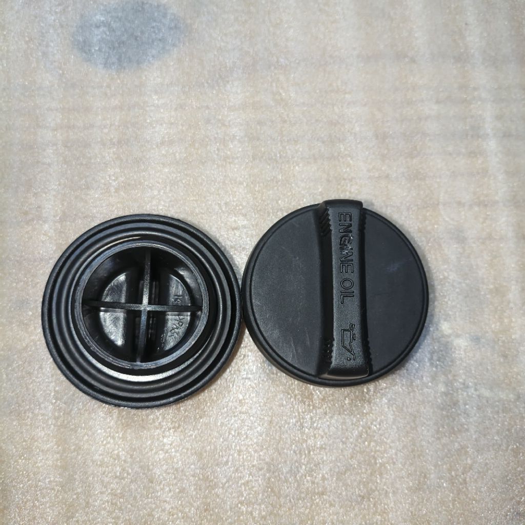 Tutup Oli Mesin Toyota Universal