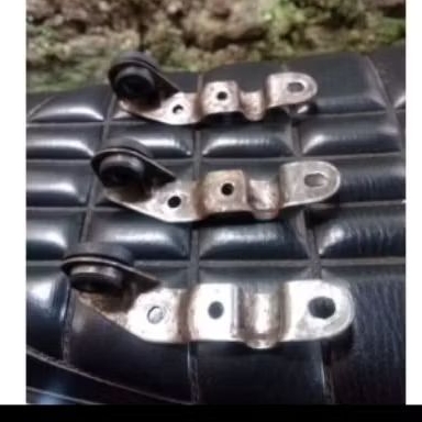 Bracket Botol Oli Samping Yamaha Rx100 Rx125 Rx K Original