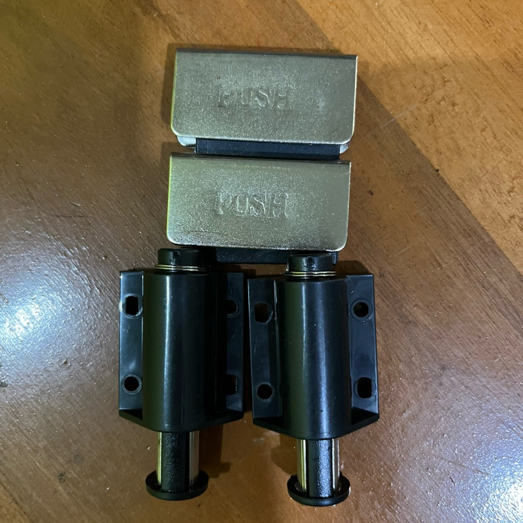 Magnet Kunci Lemari Kaca Push Set 4 pcs Stainless