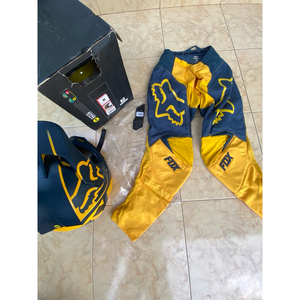 fox v3 mvrs & pants fox