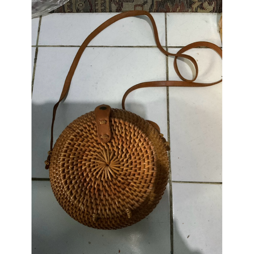 Preloved Tas Rotan Anyaman Bali