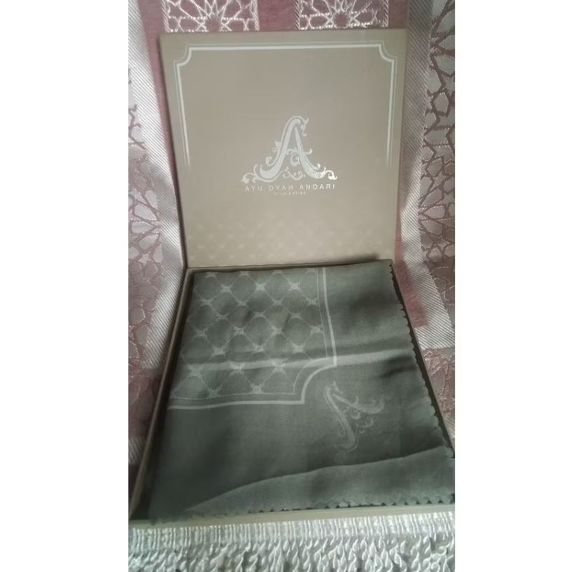 Preloved Ayu Dyah Andari Signature Monogram Scarf - OLIVE