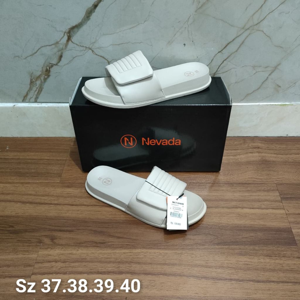 Sandal Karet Slop Wanita Nevada