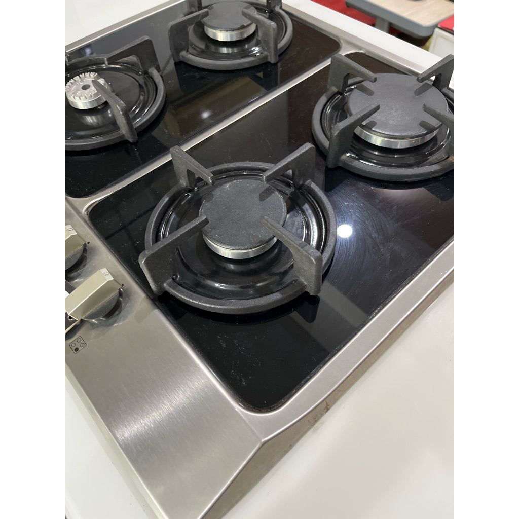 Delizia Built in Hob DHP64BS7GHIX ex display