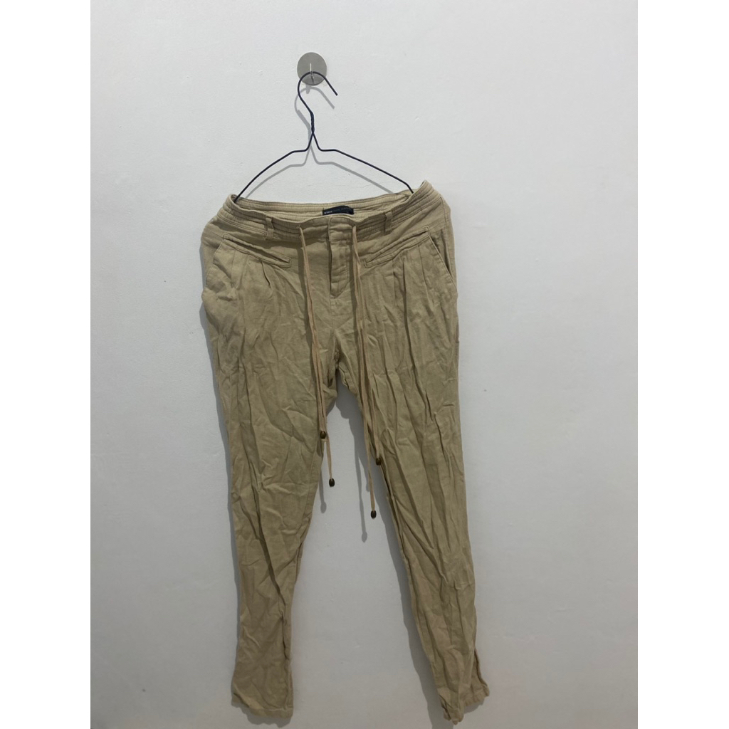 PRELOVED CELANA MANGO