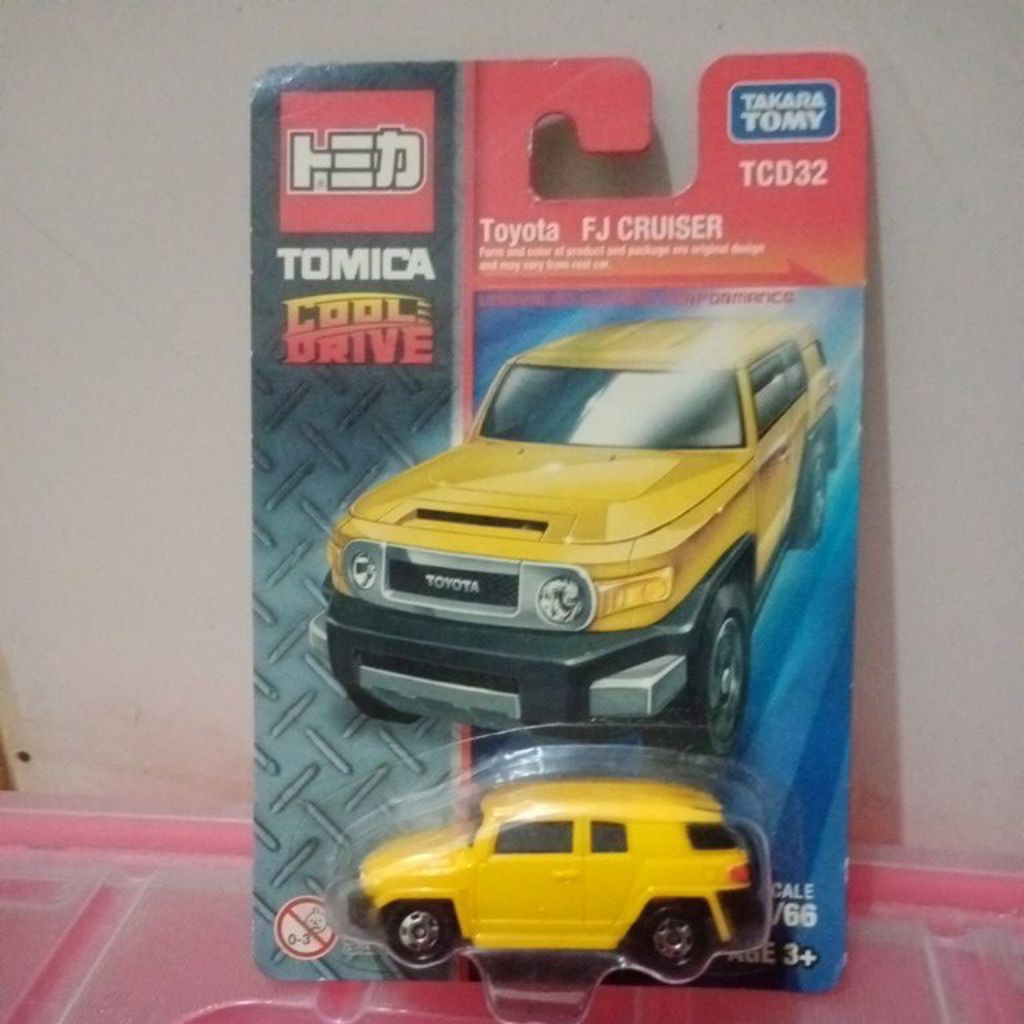 Tomica Cool Drive Toyota FJ Cruiser