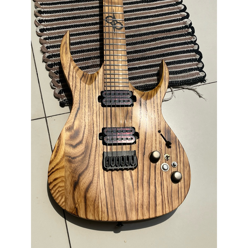 gitar elektrik solar no ibanez schecter