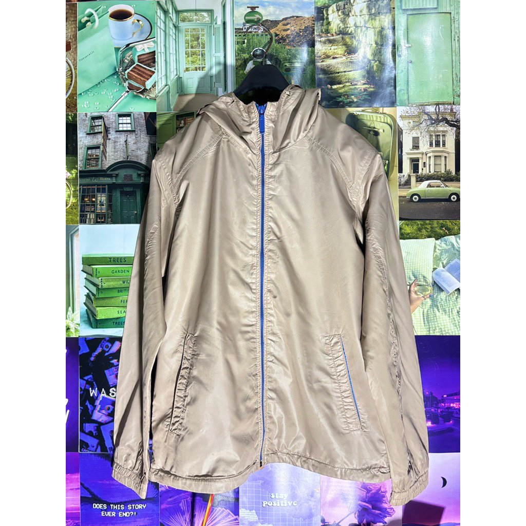 Uniqlo Parasut Windbreaker Jacket Preloved