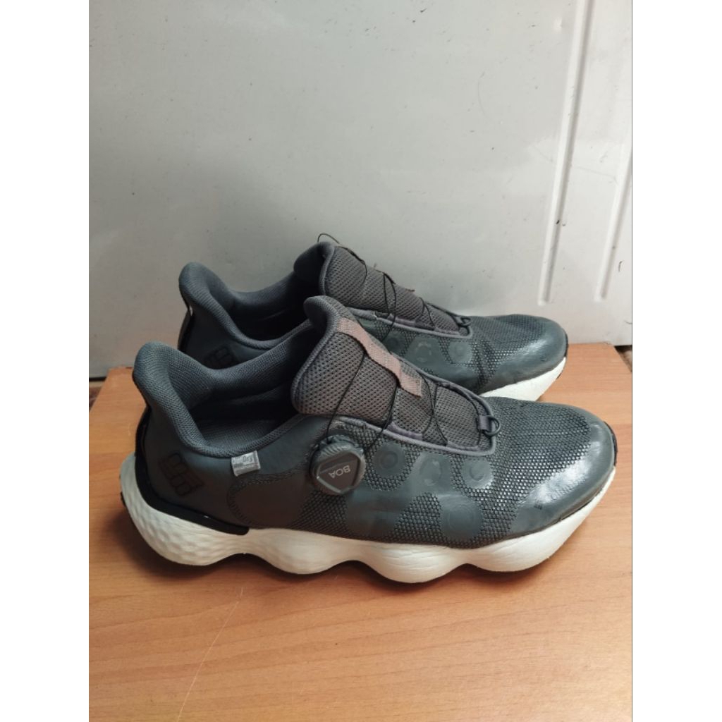 SEPATU COLUMBIA ESCAPE THRIVE  ULTRA 2 SIZE  42,5 BEKAS PRELOVED