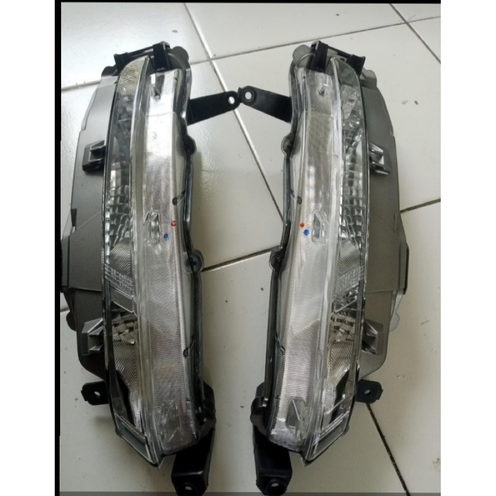 Drl sen biasa toyota fortuner gr/legender original