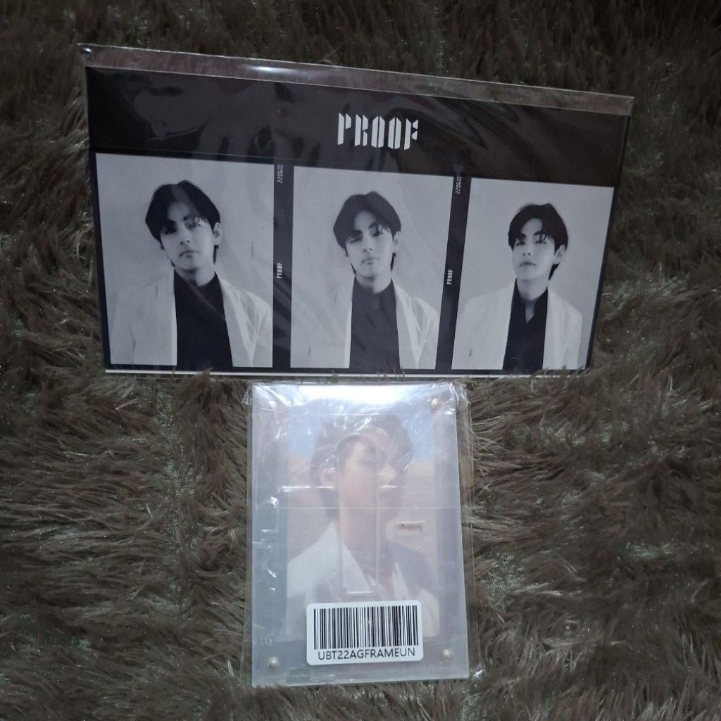 Proof BTS pob Acriylic & Tripthych V Taehyung