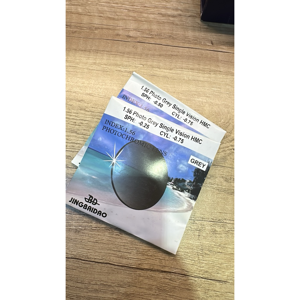 Lensa progresif bluecromic