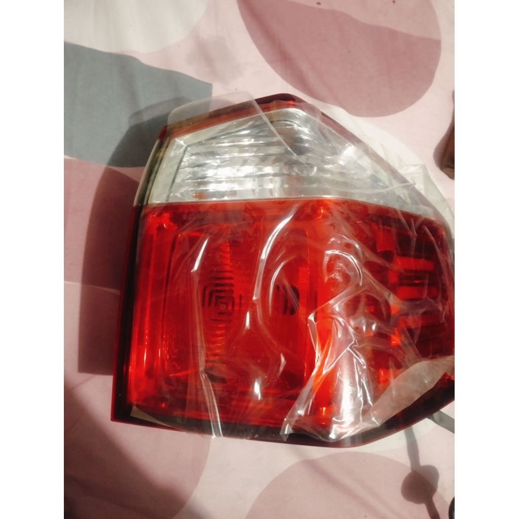 Lampu stop kanan. body Chevrolet Orlando asli original chevrolet