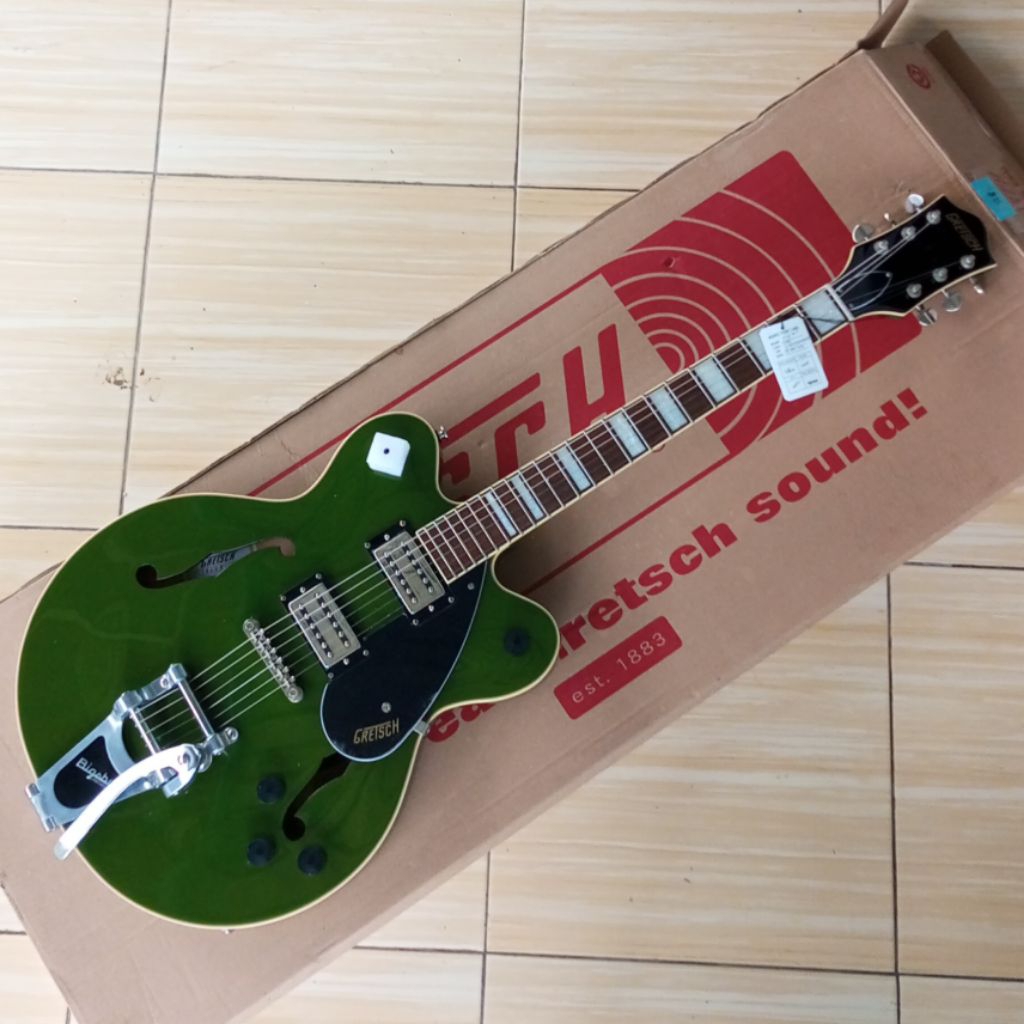 GRETSCH G2622T green torino with bigsby
