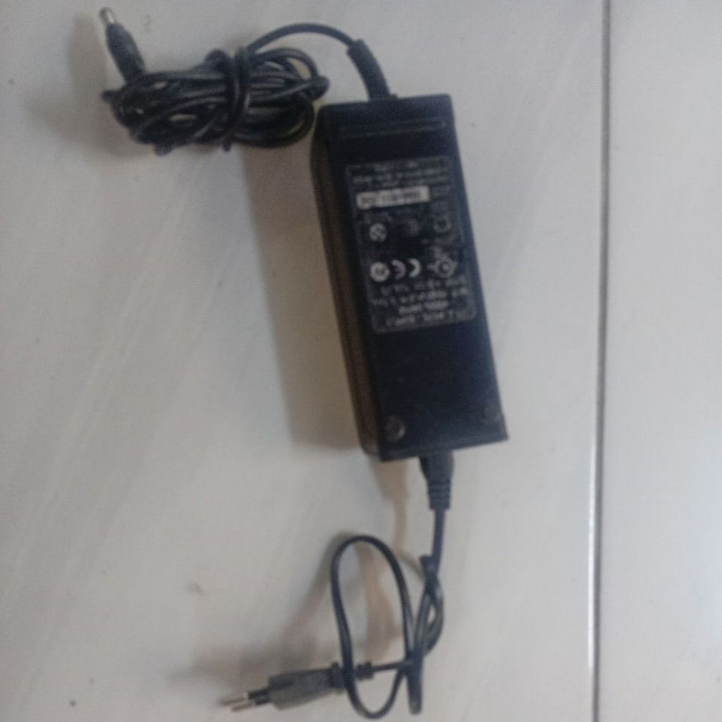 adaptor samsung 12v 1,5A