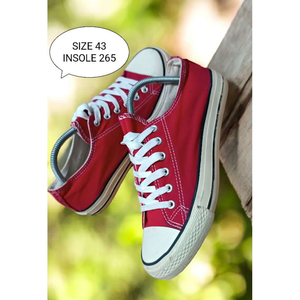 SEPATU SNEAKERS PRELOVED SIZE 43