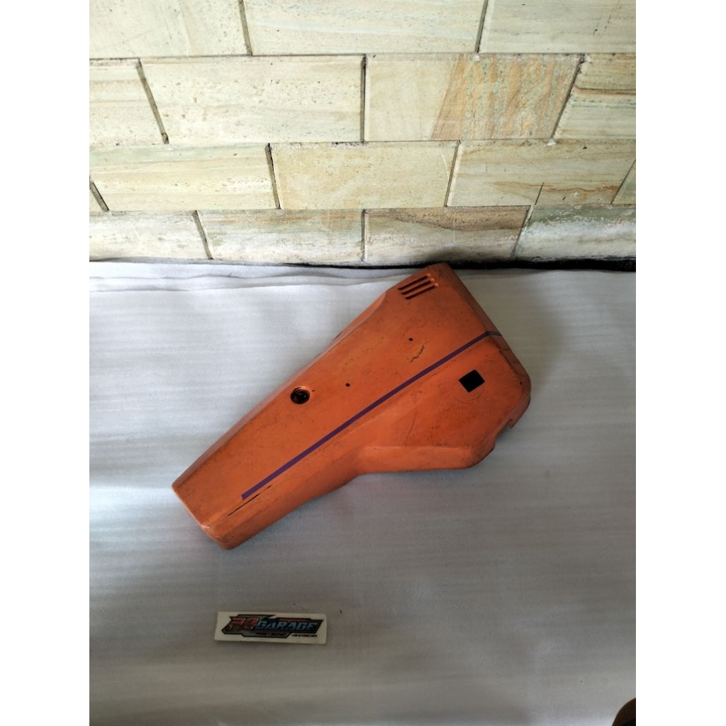 Tepong aki tutup aki cover aki kanan suzuki A100 original