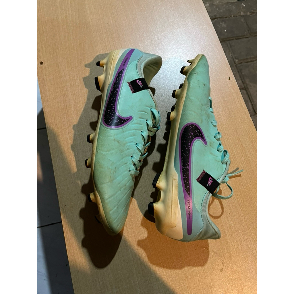 Sepatu Bola Nike Tiempo Legend 10 Academy