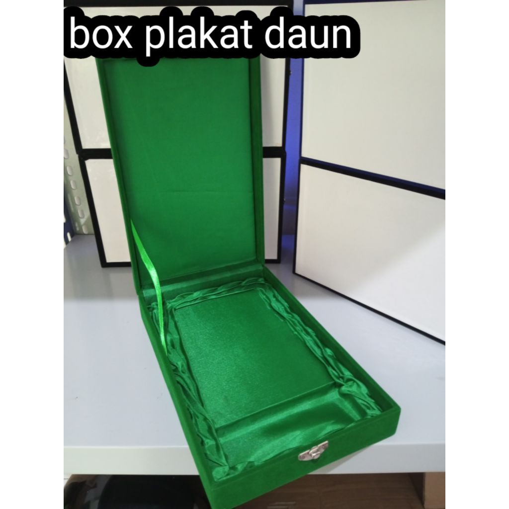 box plakat daun | box bludru | box plakat akrilik | box plakat kayu |  kotak penyimpanan | kotak per