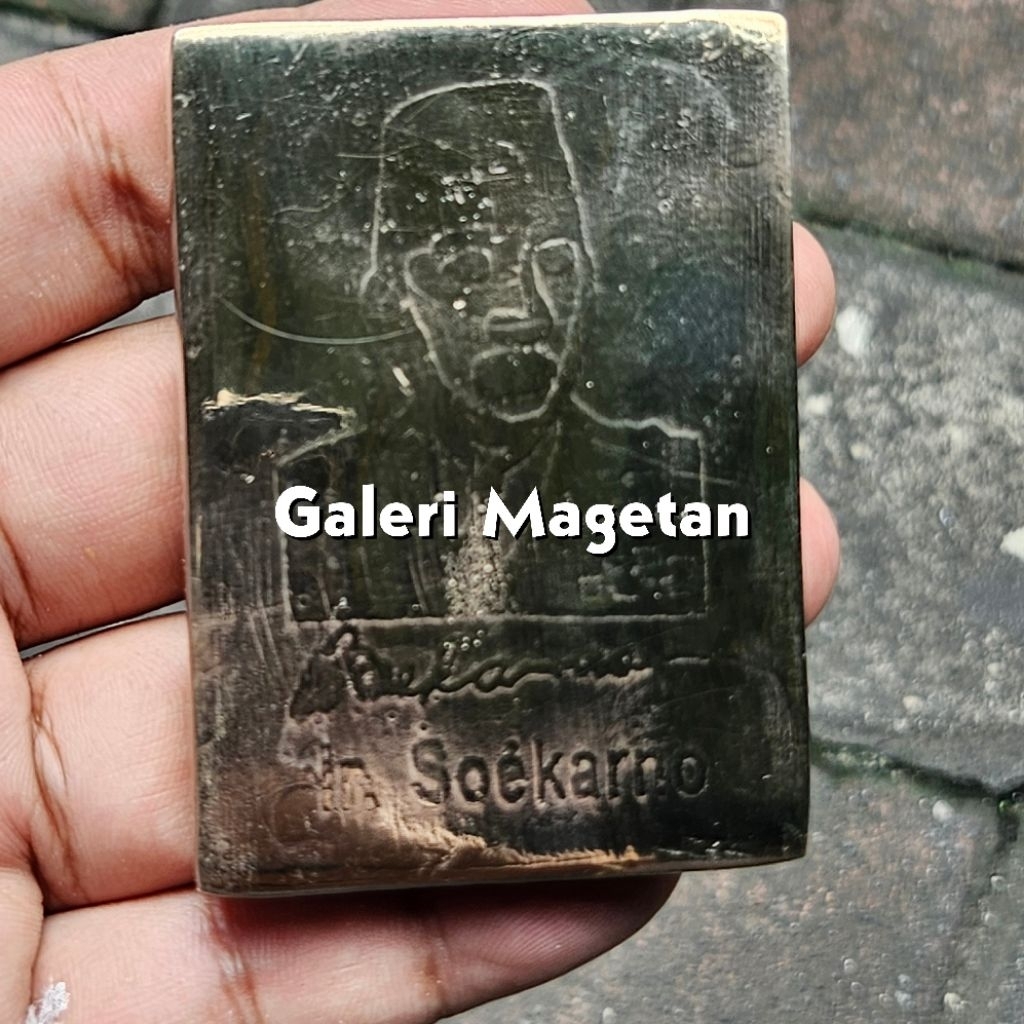 Replika emas Batangan Indonesia Ir Sukarno Kode Jm363