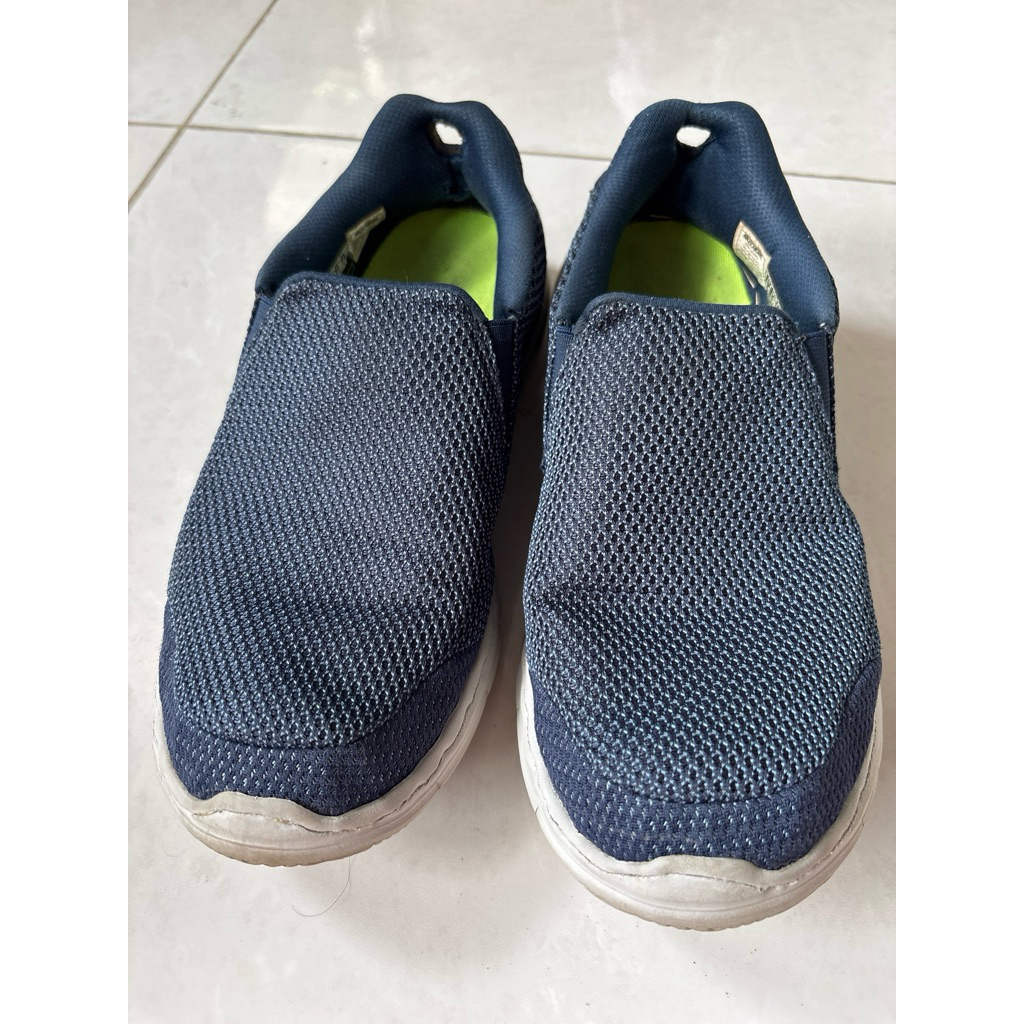Preloved Sepatu Skechers Go Flex Warna Biru ukuran 39