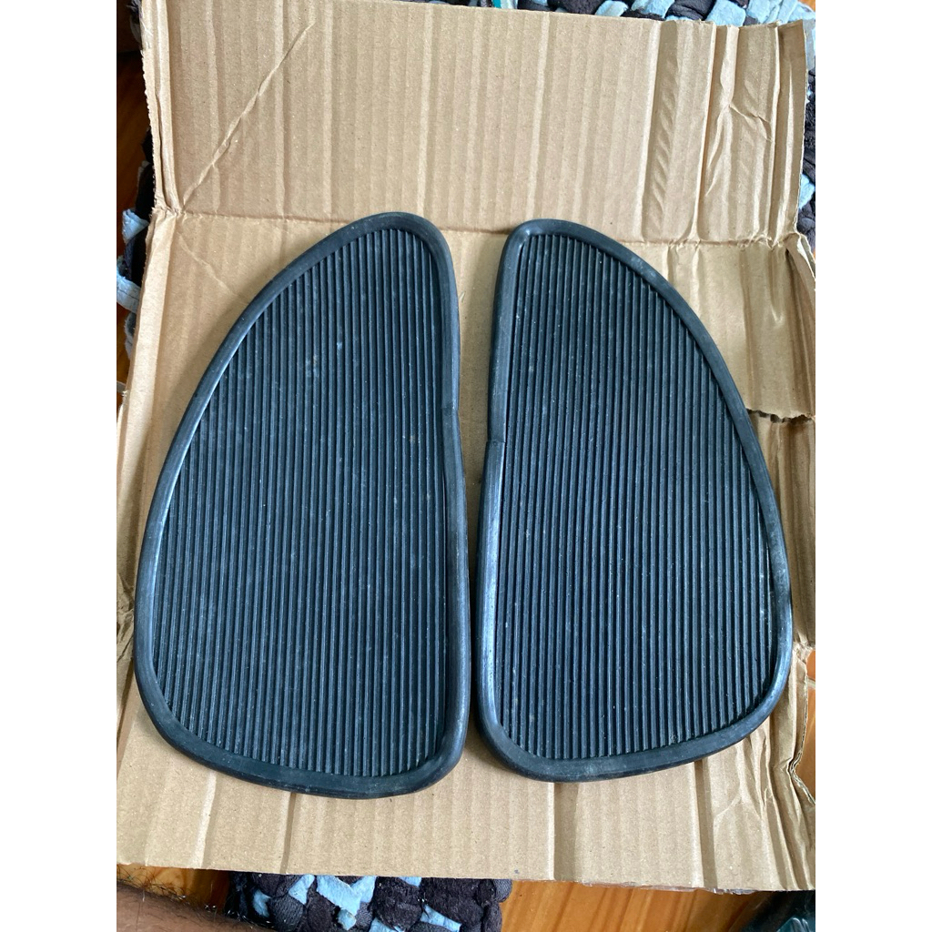 Karet samping tengki CB 125 twin Tangki CB Dream