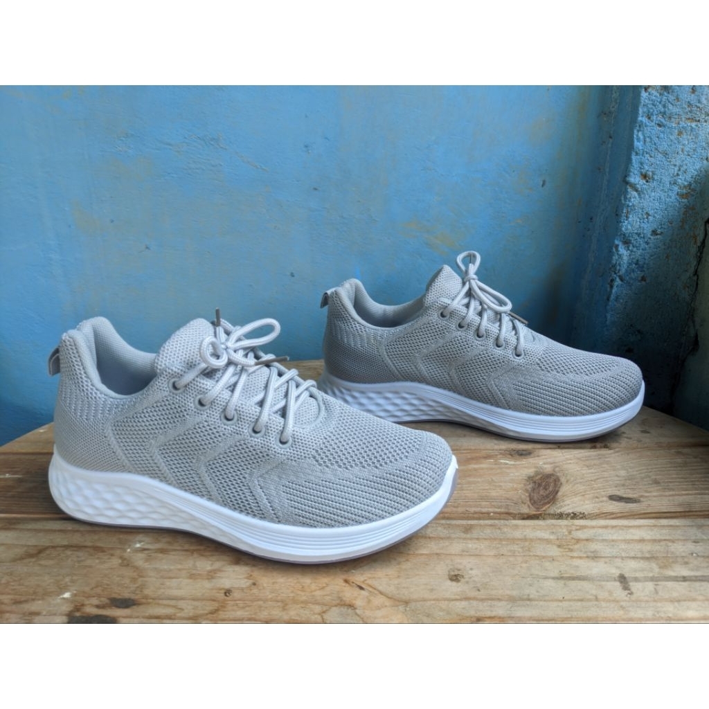 Sepatu Sneakers Laviola Original Murah