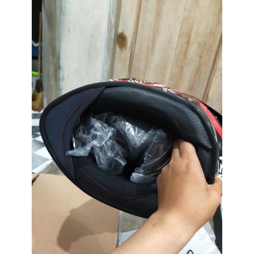 Helm KYT TTC Venom edisi marvel