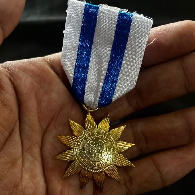 Aksesoris Baju Bross Pin Baju Beskap Bahan Kuningan Sepuh Emas