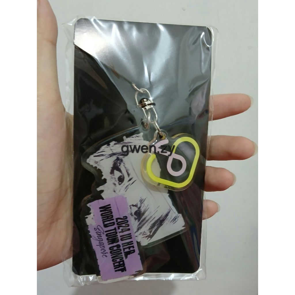 Keychain Merchandise IU her concert