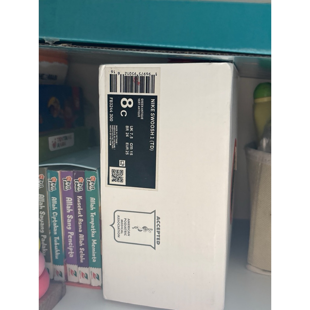 New Nike Swoosh 1 Baby Dari Green