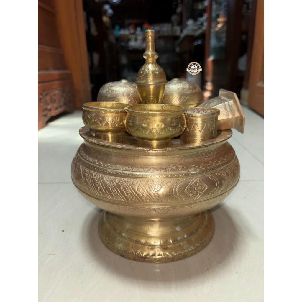 Kinangan bokor ukir kuningan lawas